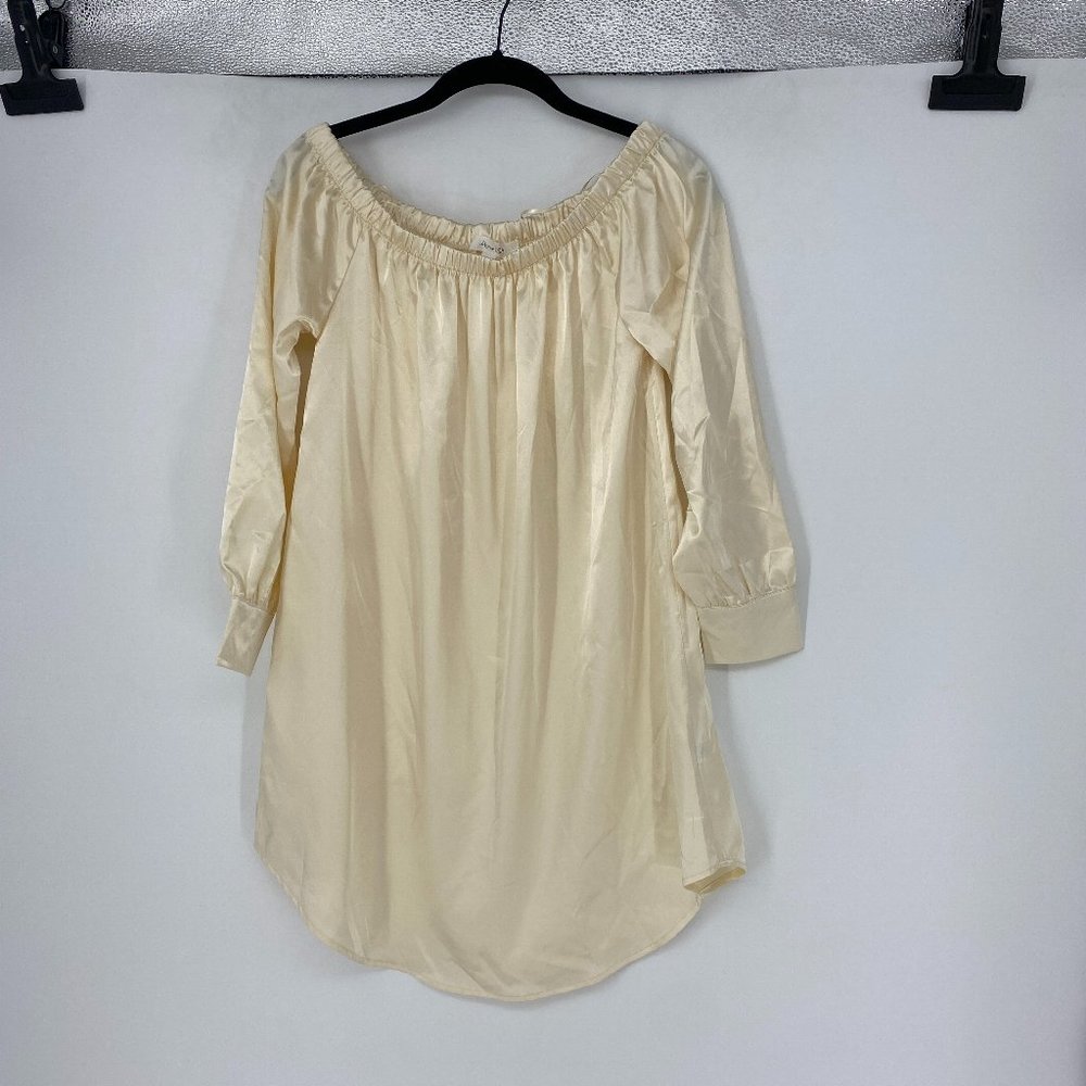 NWOT Active USA | Size S. Off shoulder tunic